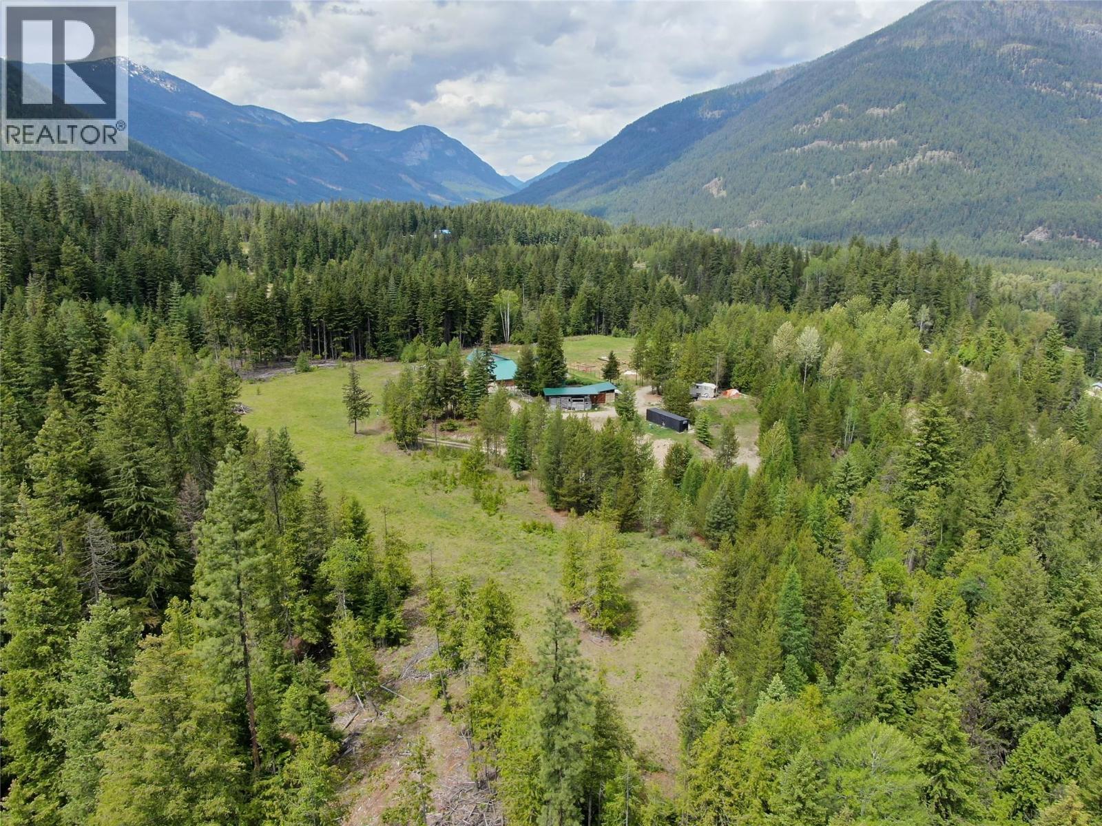 3809 Passmore Upper Road, Passmore, BC