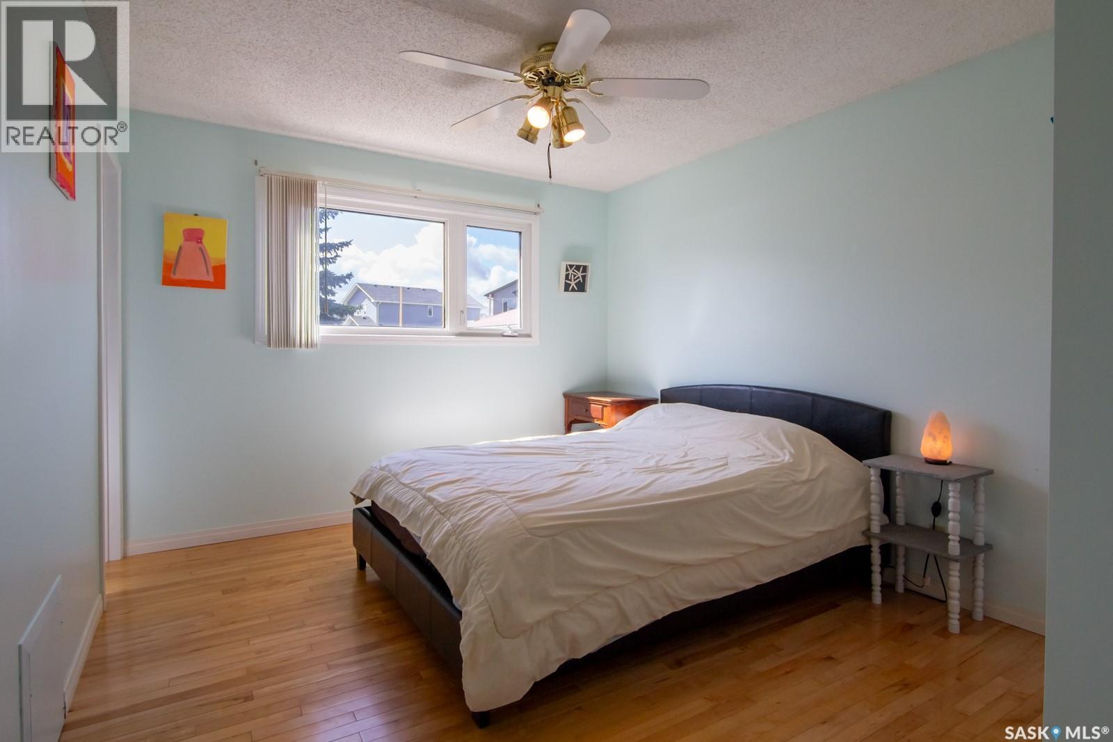 127 Devonshire Crescent, Saskatoon, SK - Indoor Photo Showing Bedroom