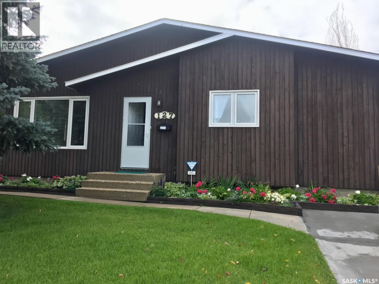 127 Devonshire Crescent, Saskatoon, SK - Outdoor