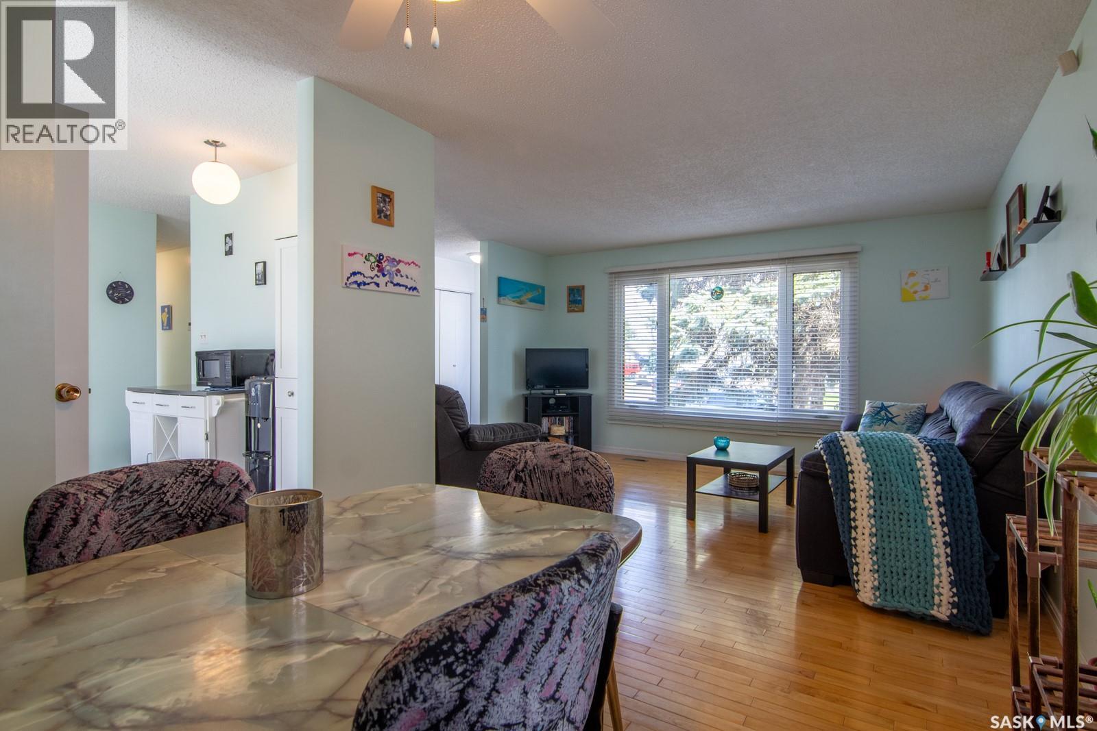 127 Devonshire Crescent, Saskatoon, SK - Indoor