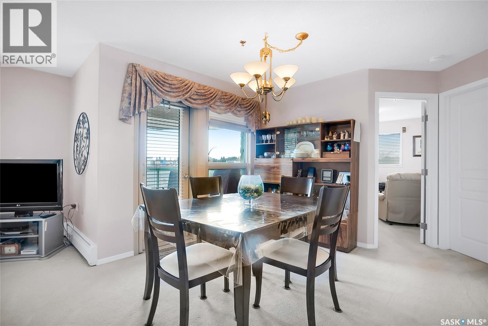 215 2213 Adelaide Street E, Saskatoon, SK - Indoor Photo Showing Dining Room