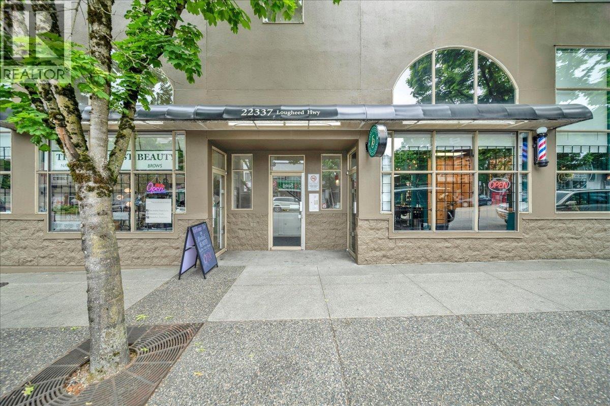 22337 Lougheed Highway, Maple Ridge, BC - Outdoor