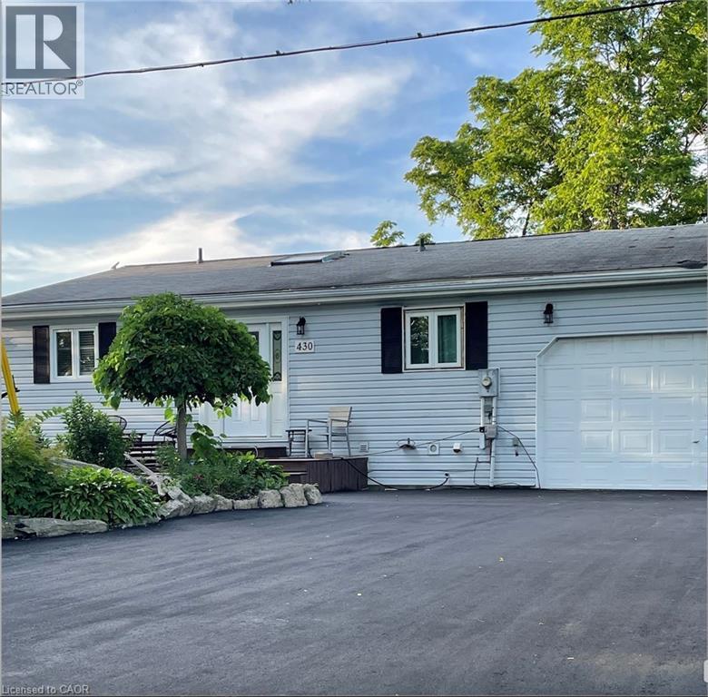 430 Winniett Street, Caledonia, ON - Outdoor