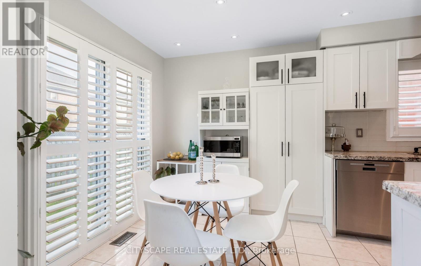 3324 Equestrian Crescent, Mississauga, ON - Indoor