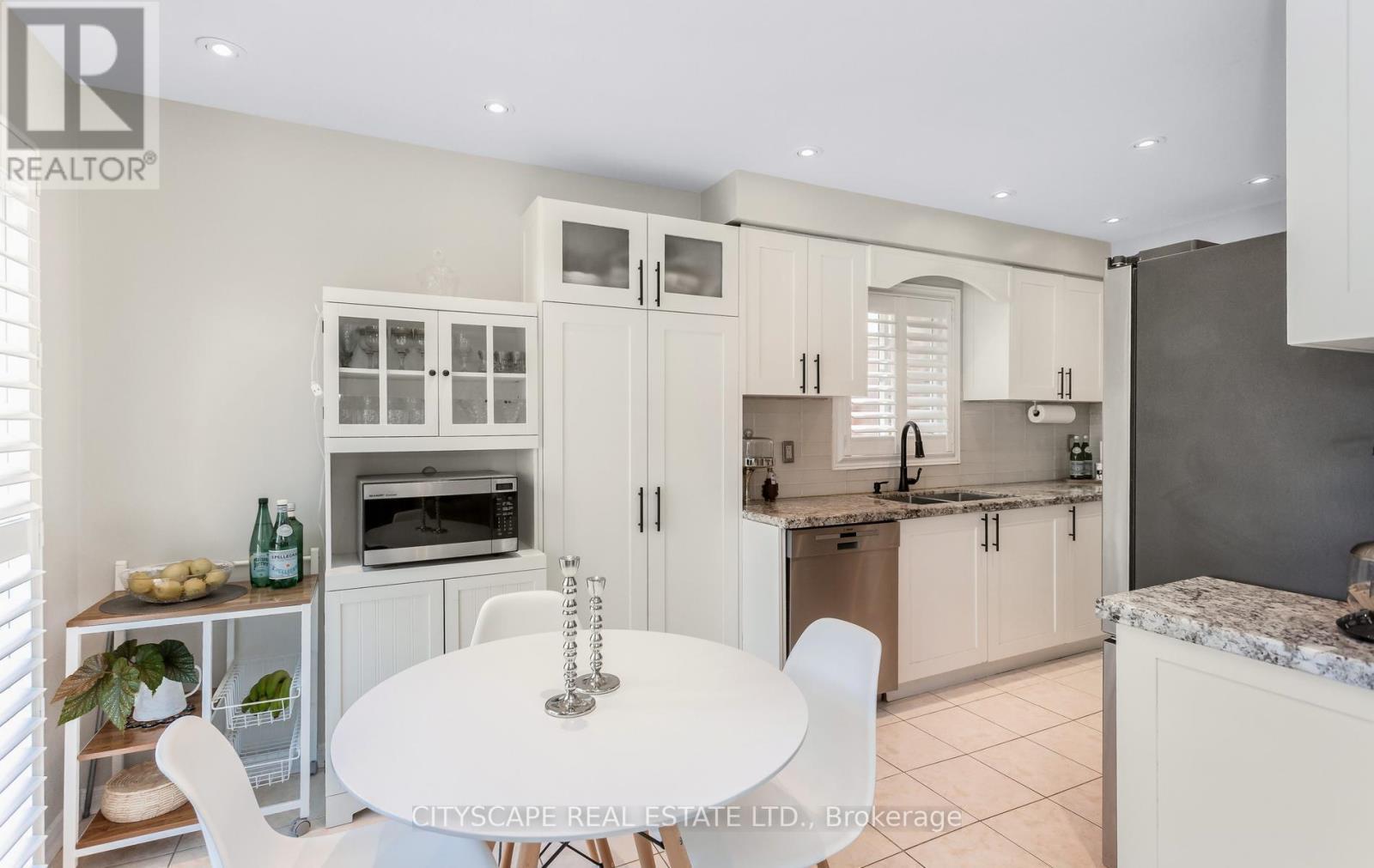 3324 Equestrian Crescent, Mississauga, ON - Indoor