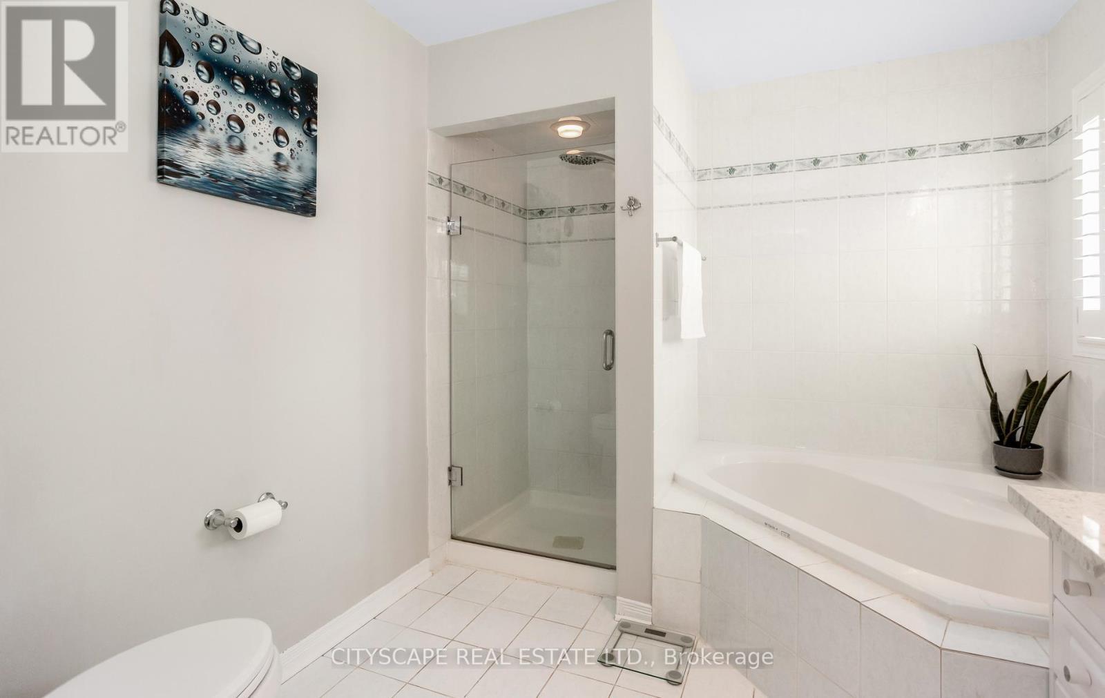 3324 Equestrian Crescent, Mississauga, ON - Indoor Photo Showing Bathroom