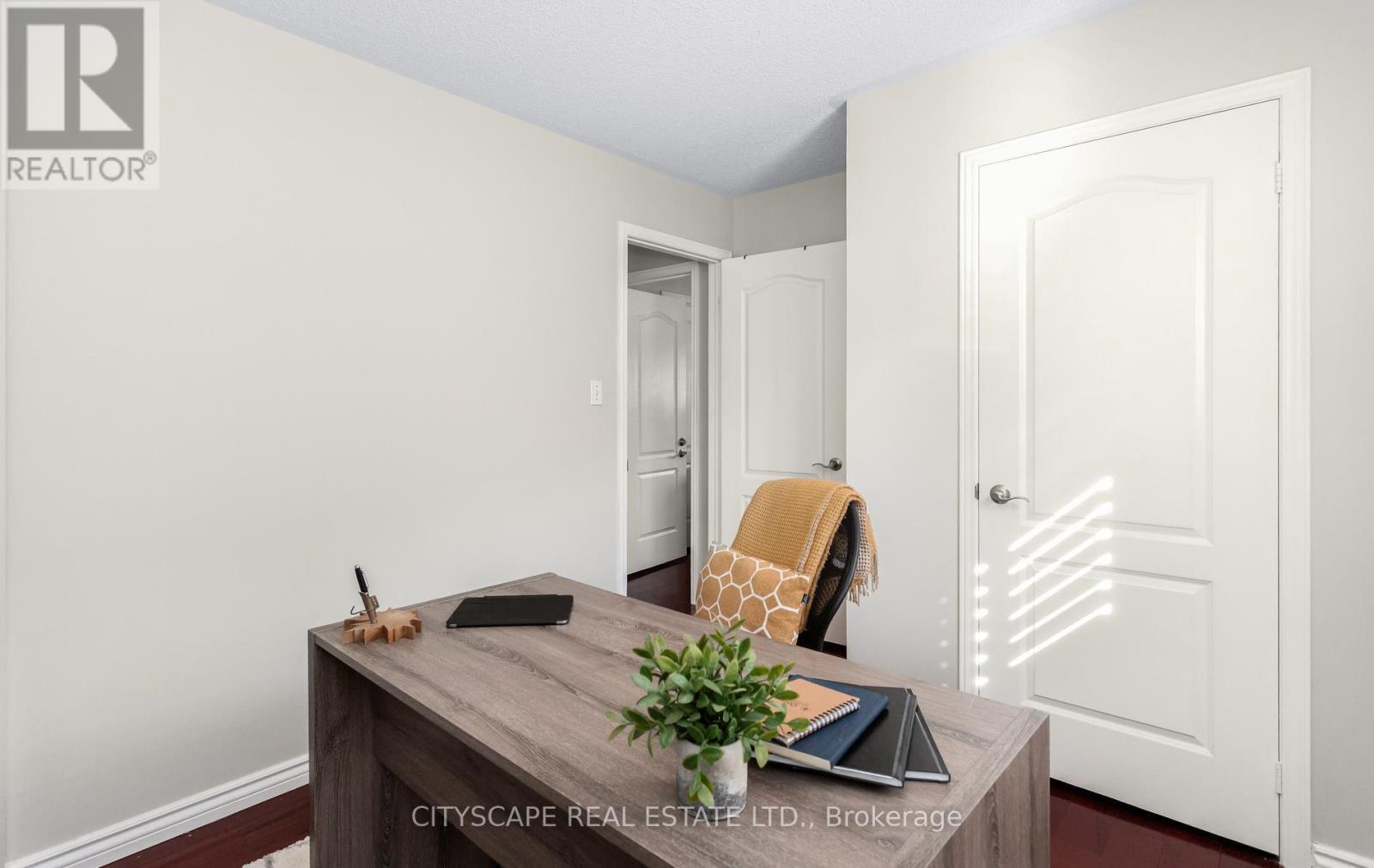 3324 Equestrian Crescent, Mississauga, ON - Indoor