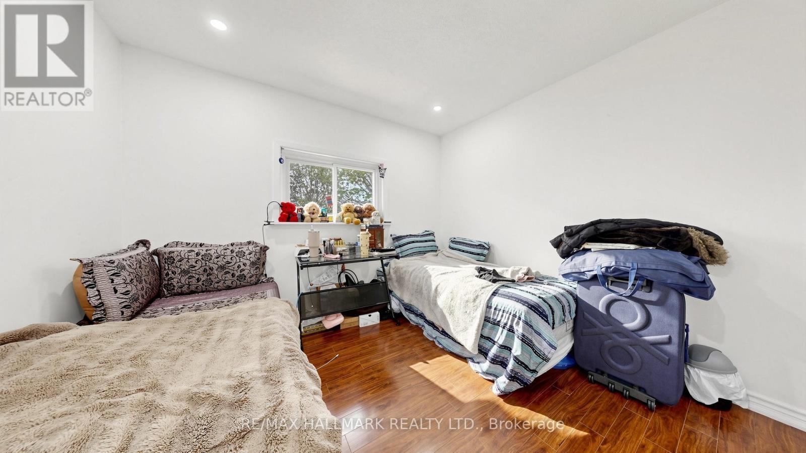 46 Collins Crescent, Aurora, ON - Indoor Photo Showing Bedroom