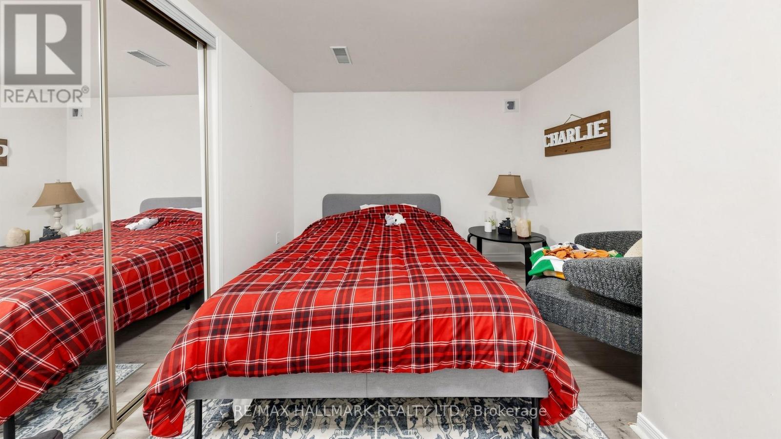 46 Collins Crescent, Aurora, ON - Indoor Photo Showing Bedroom