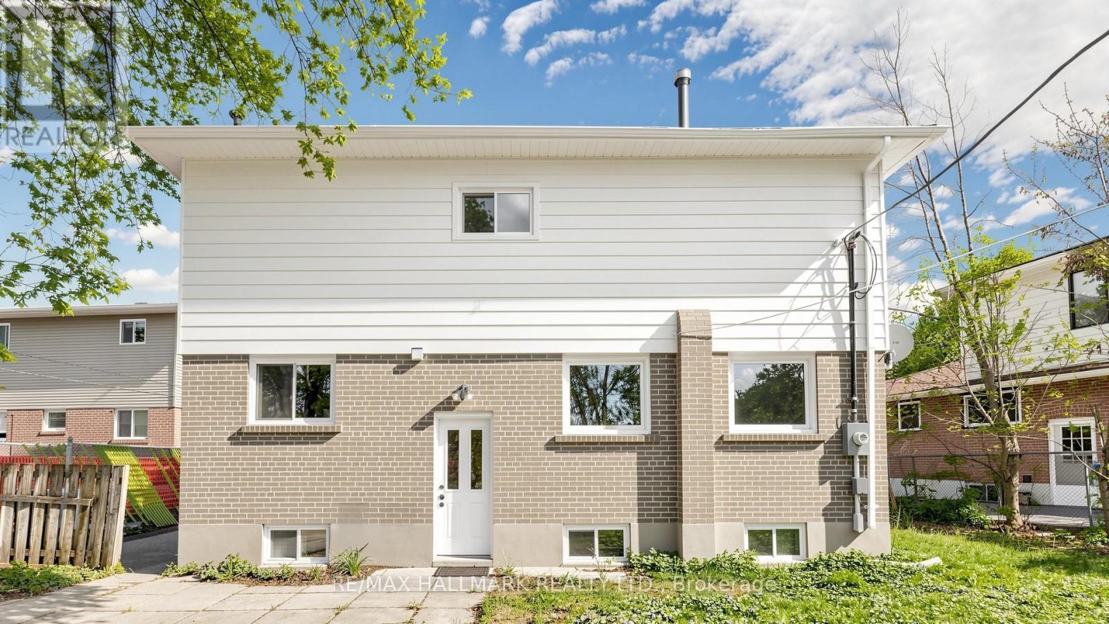 46 Collins Crescent, Aurora, ON - Outdoor With Exterior