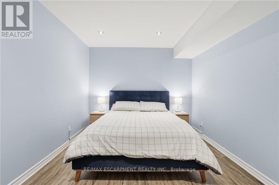 2 Amore Boulevard, Hamilton, ON - Indoor Photo Showing Bedroom