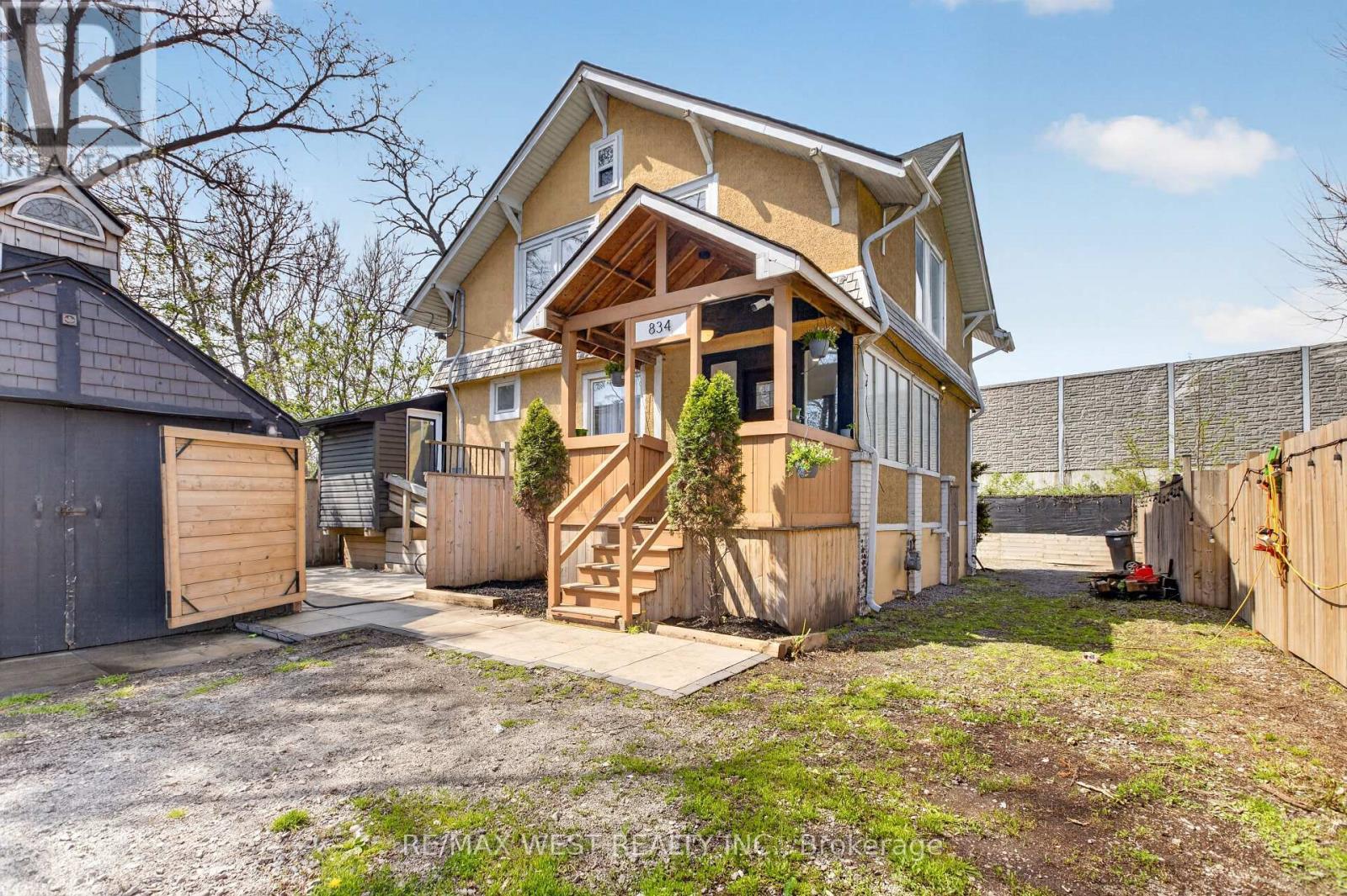 834 Beach Boulevard, Hamilton, ON - Outdoor