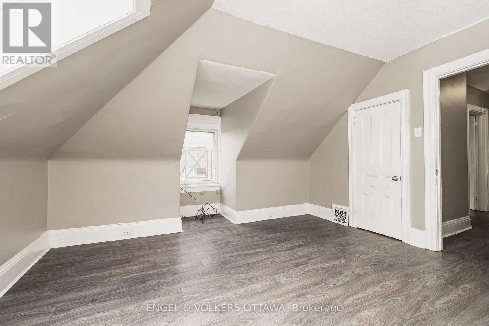 84 Second Avenue, Ottawa, ON - Indoor Photo Showing Other Room