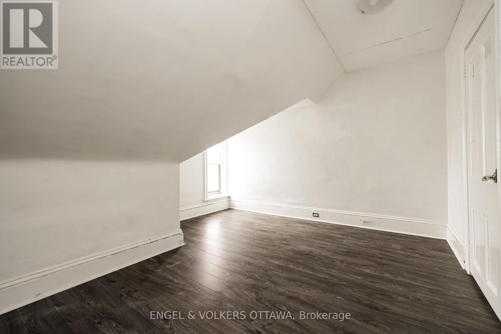 84 Second Avenue, Ottawa, ON - Indoor Photo Showing Other Room