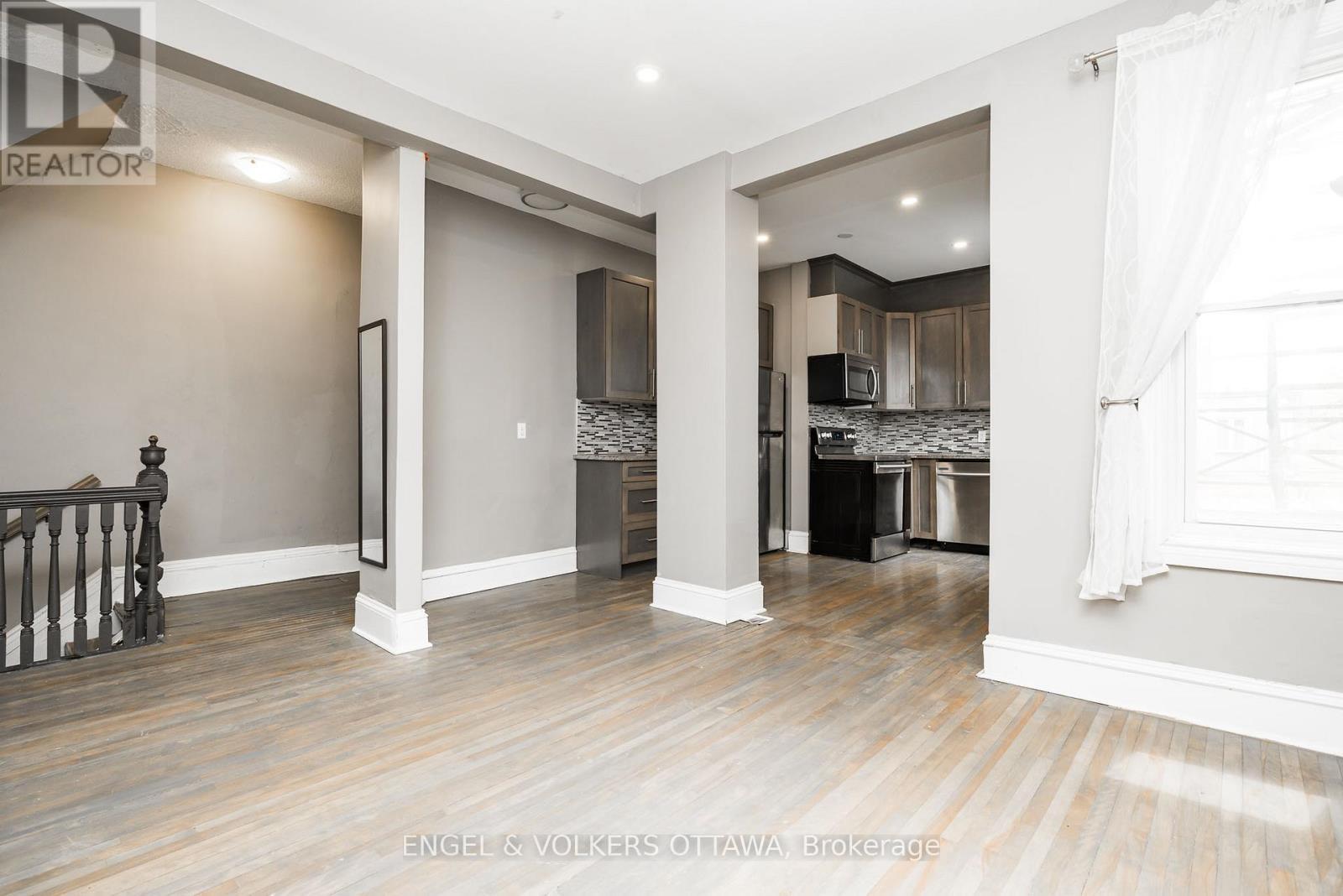 84 Second Avenue, Ottawa, ON - Indoor Photo Showing Other Room
