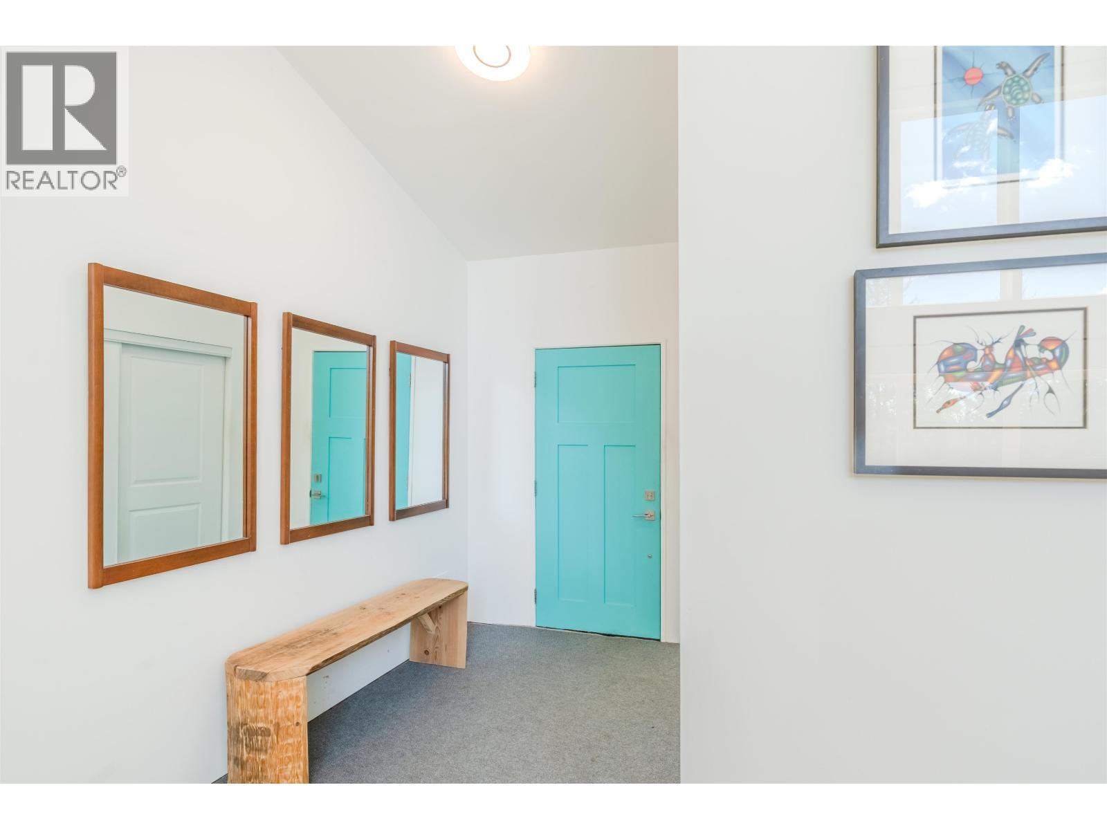 6282 Hillside Drive, Forest Grove, BC - Indoor Photo Showing Other Room