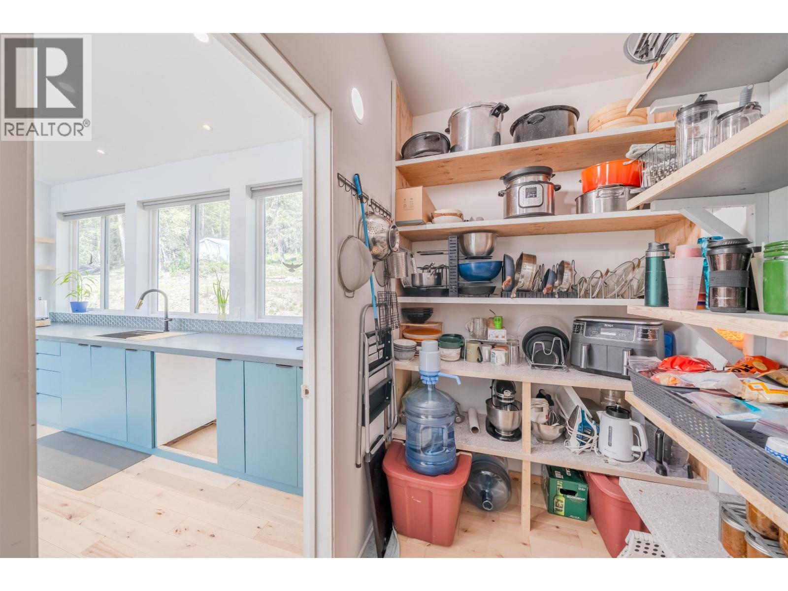 6282 Hillside Drive, Forest Grove, BC - Indoor