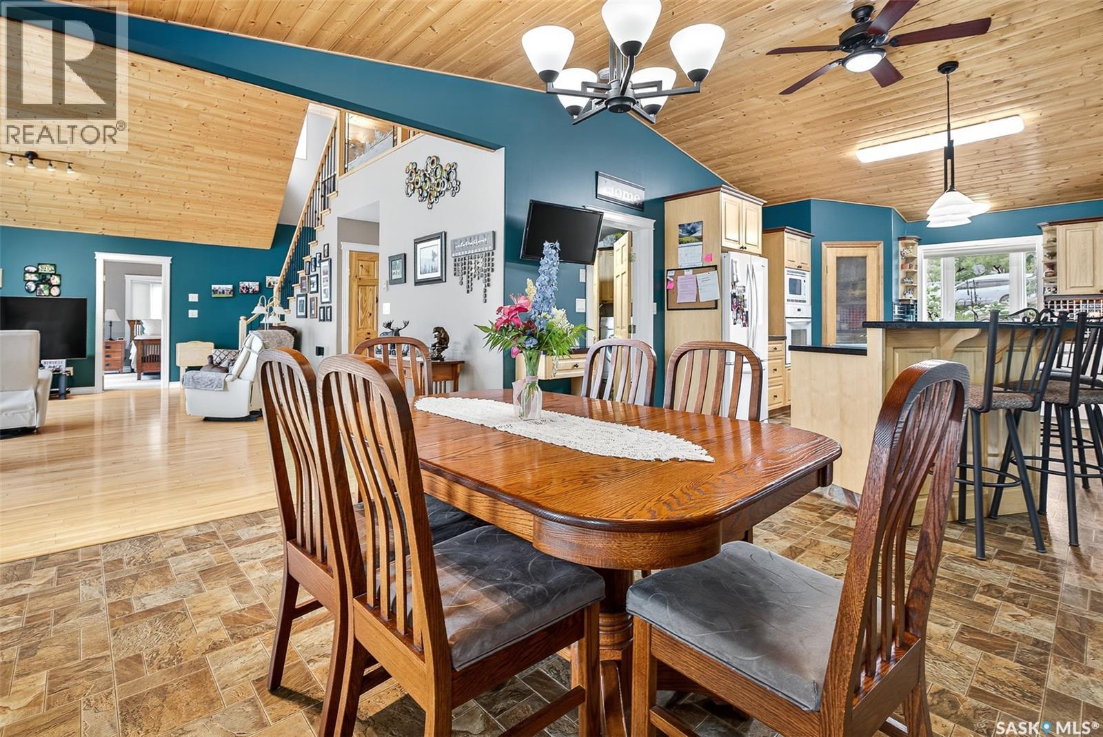 417 Daniel Drive, Buffalo Pound Lake, SK - Indoor Photo Showing Dining Room