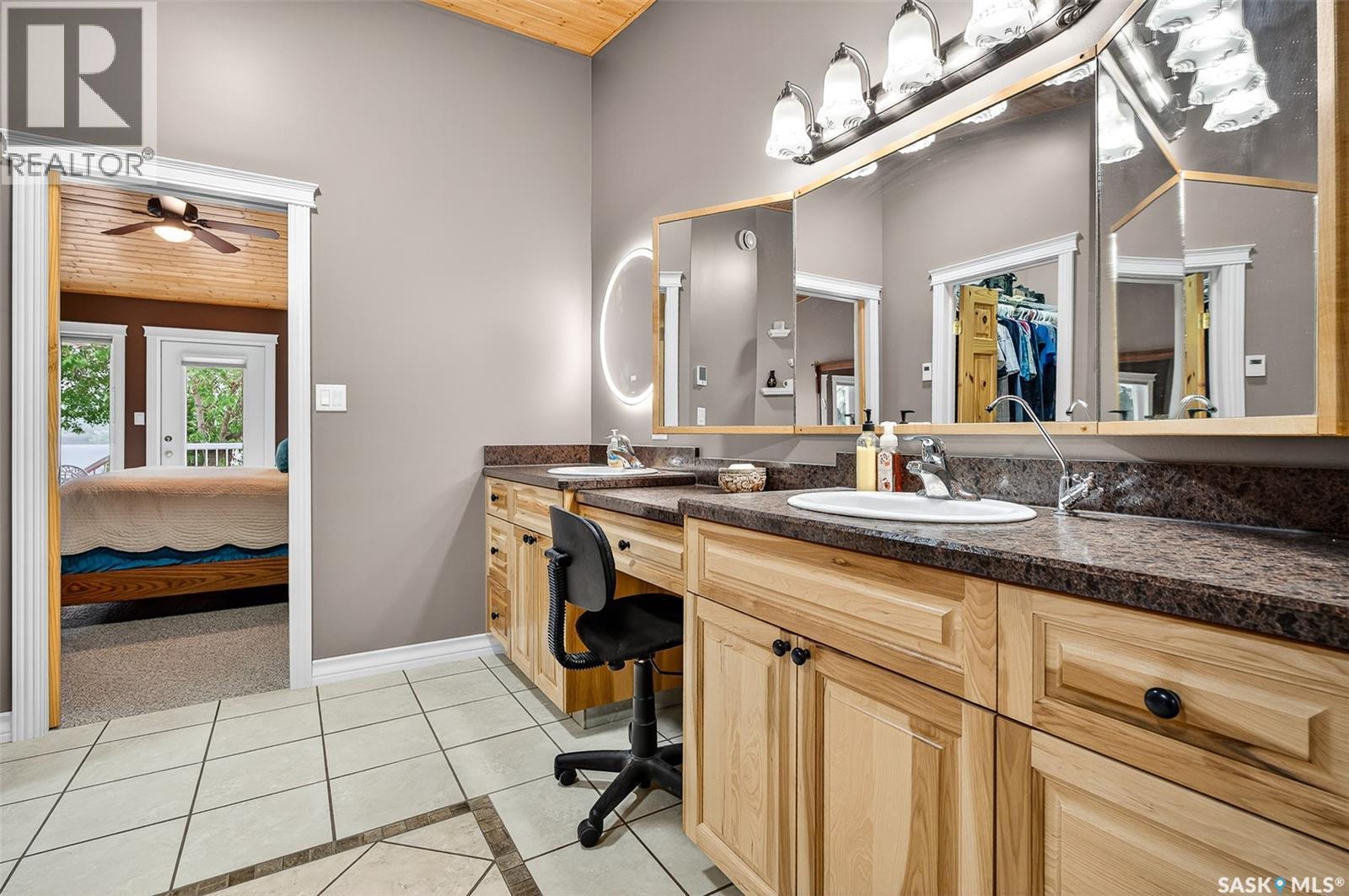 417 Daniel Drive, Buffalo Pound Lake, SK - Indoor Photo Showing Bathroom