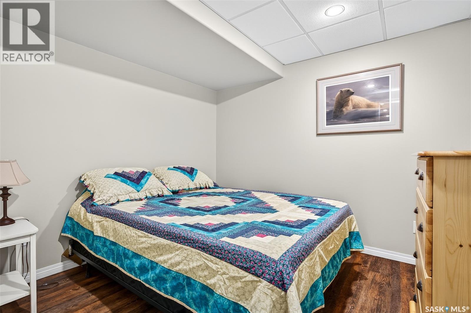417 Daniel Drive, Buffalo Pound Lake, SK - Indoor Photo Showing Bedroom