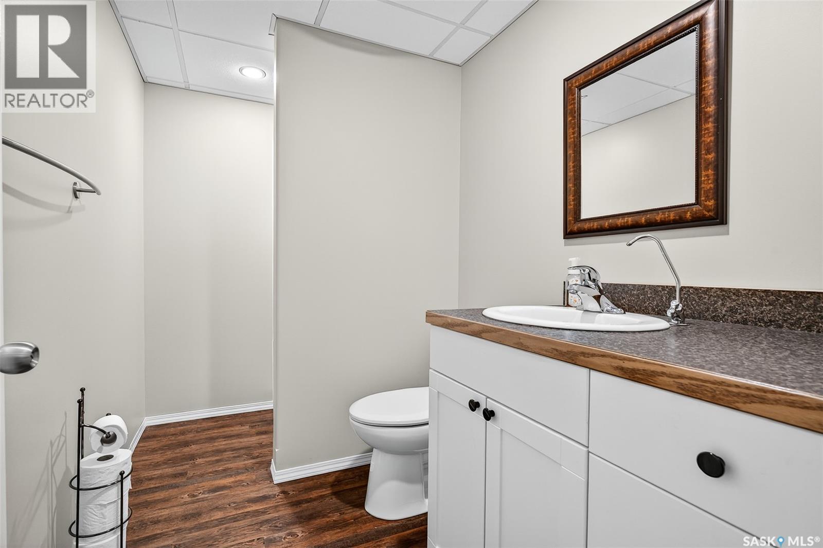 417 Daniel Drive, Buffalo Pound Lake, SK - Indoor Photo Showing Bathroom