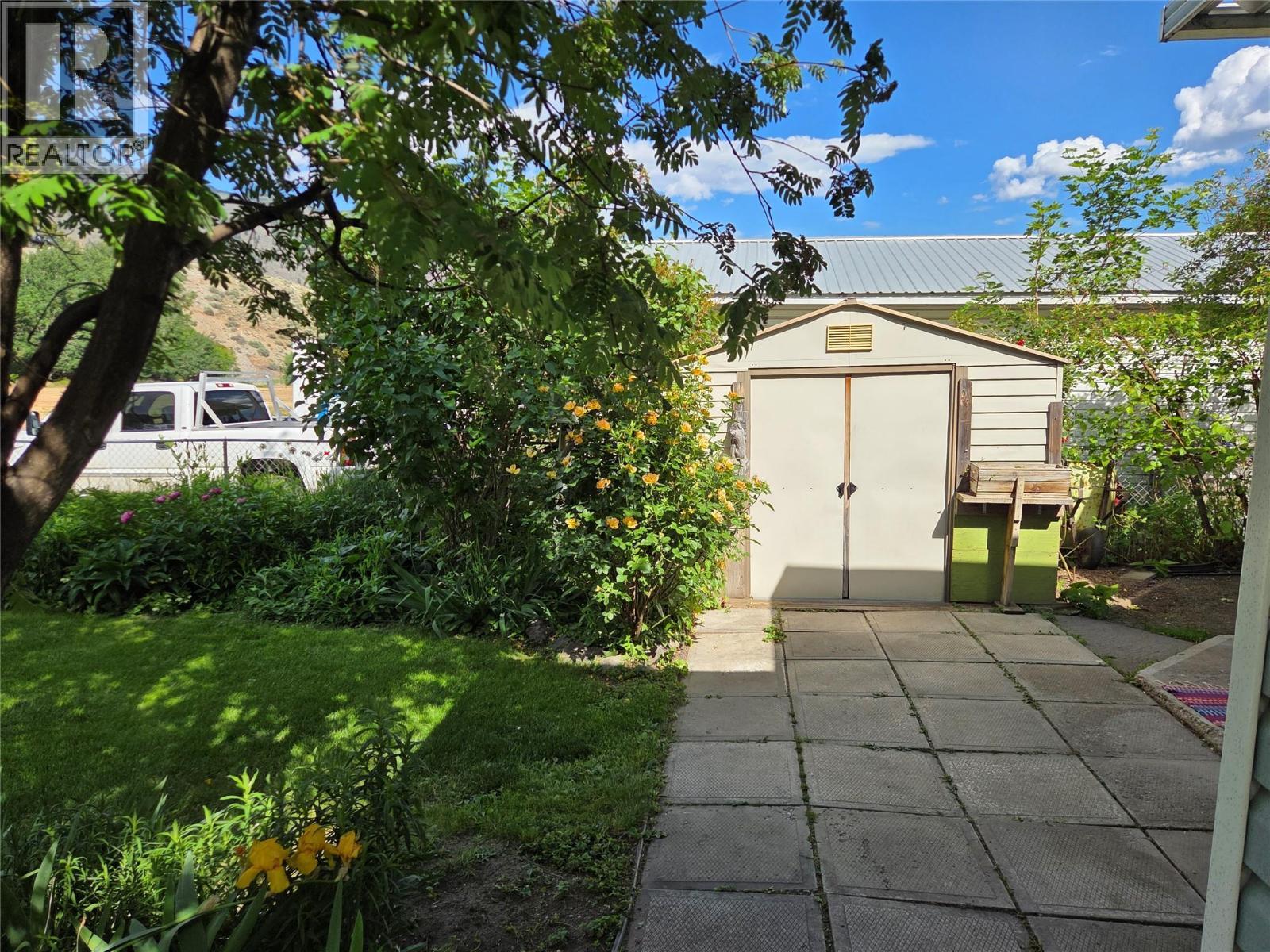 410 6Th Avenue, Keremeos, BC - Outdoor