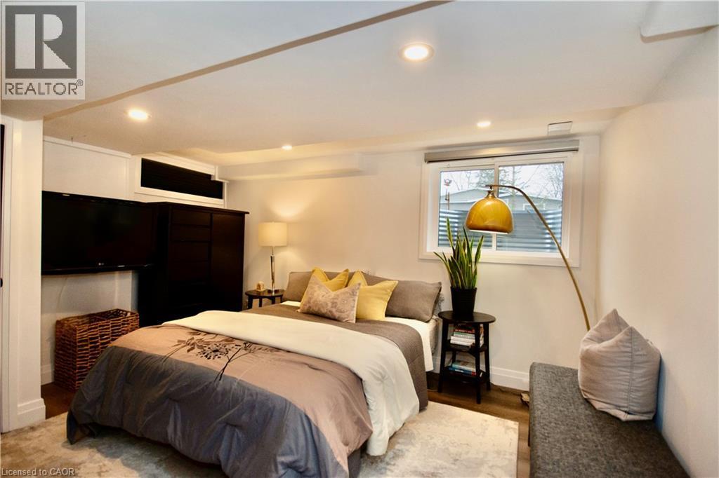 86 Hearth Crescent, Kitchener, ON - Indoor Photo Showing Bedroom
