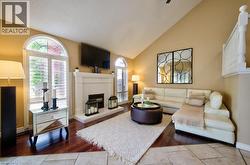 Vaulted ceiling in Living room -
