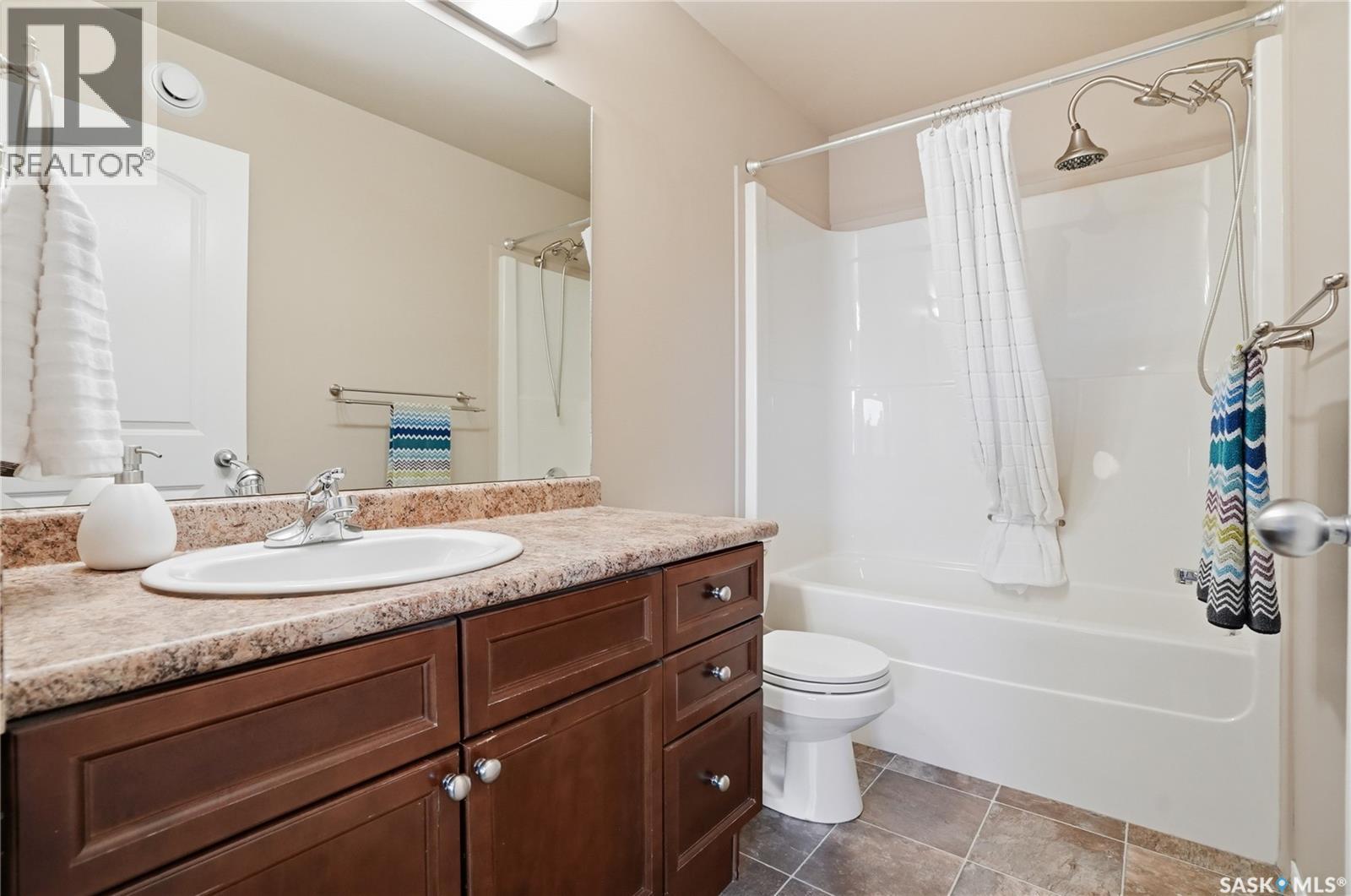 238 Stepney Crescent, Saskatoon, SK - Indoor Photo Showing Bathroom