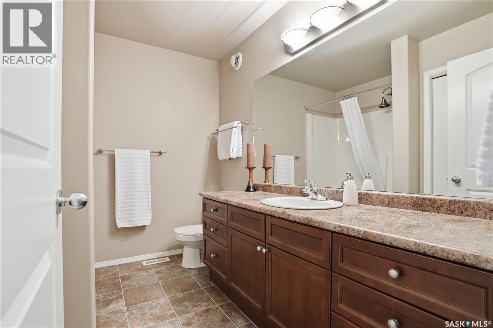 238 Stepney Crescent, Saskatoon, SK - Indoor Photo Showing Bathroom