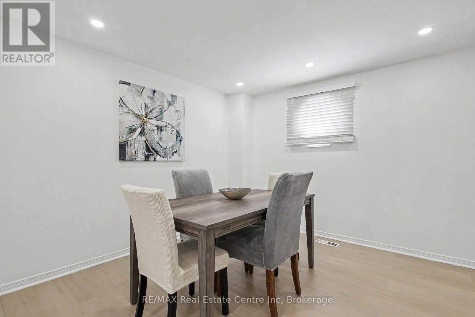 51 Camrose Court, Kitchener, ON - Indoor Photo Showing Dining Room