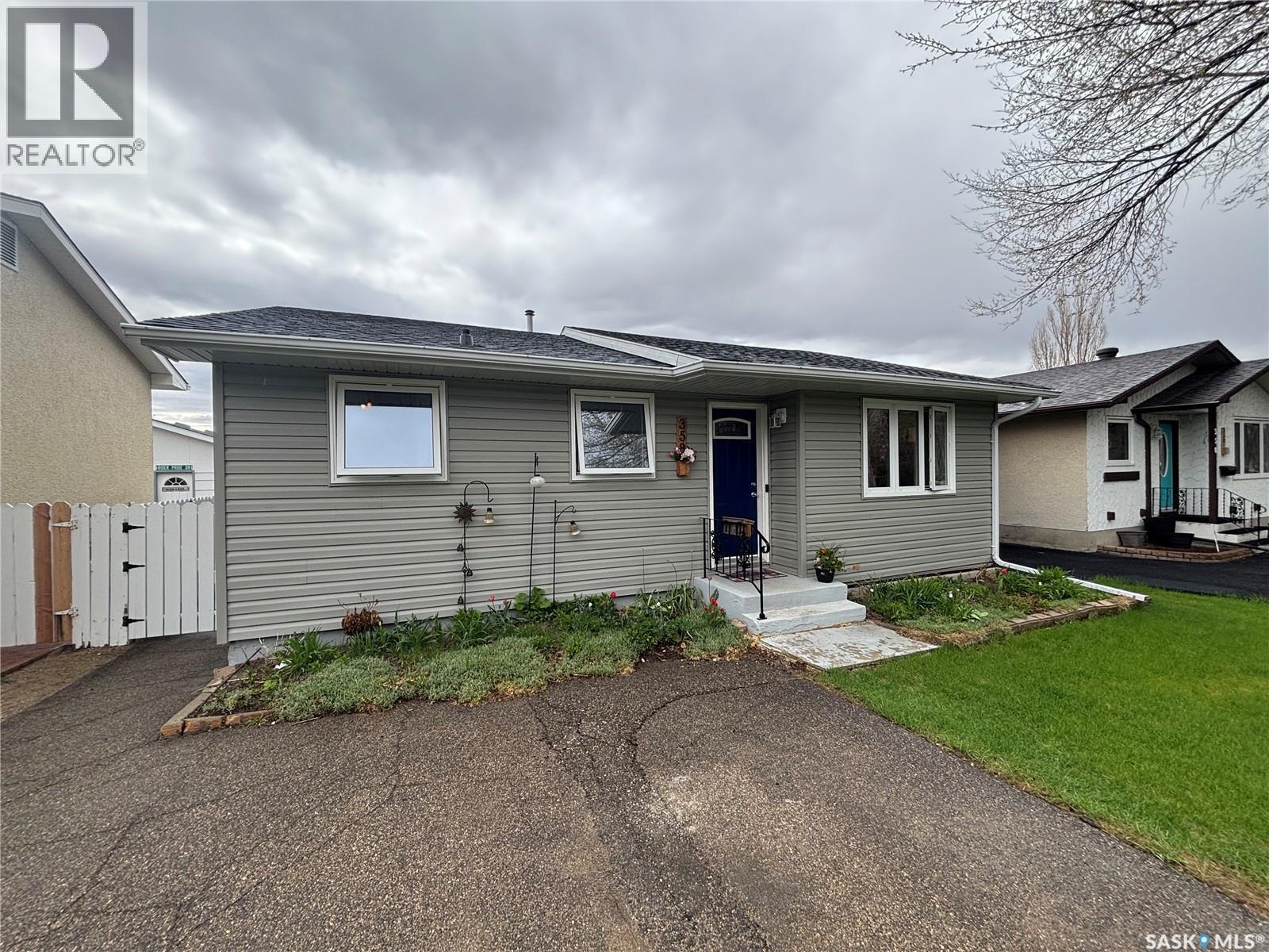 358 Bruce Street, Regina, SK - Outdoor