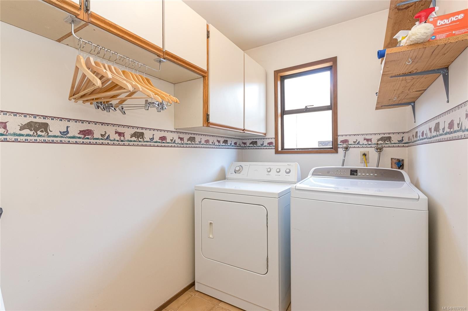 10210 Third St, Sidney, BC