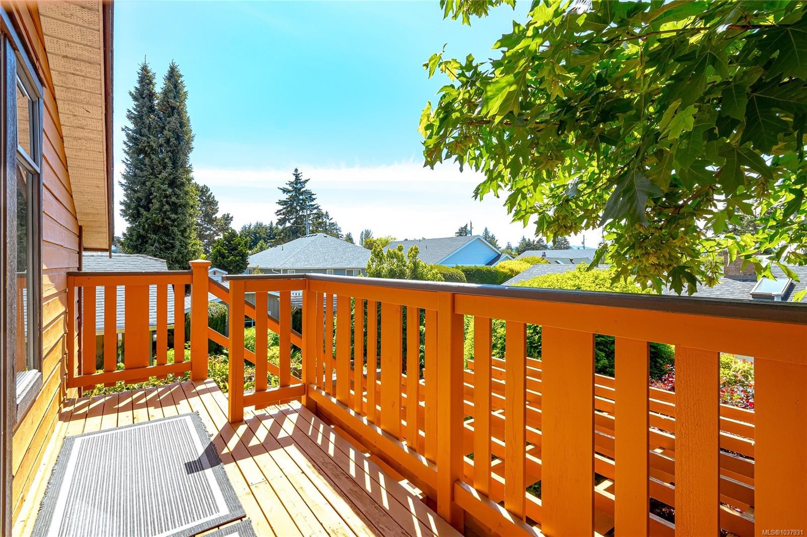 10210 Third St, Sidney, BC