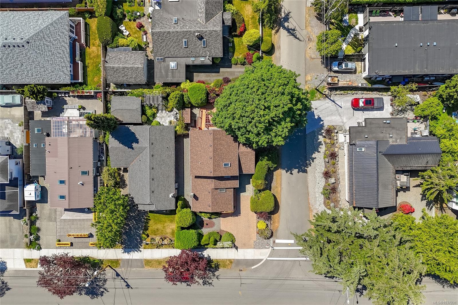 10210 Third St, Sidney, BC
