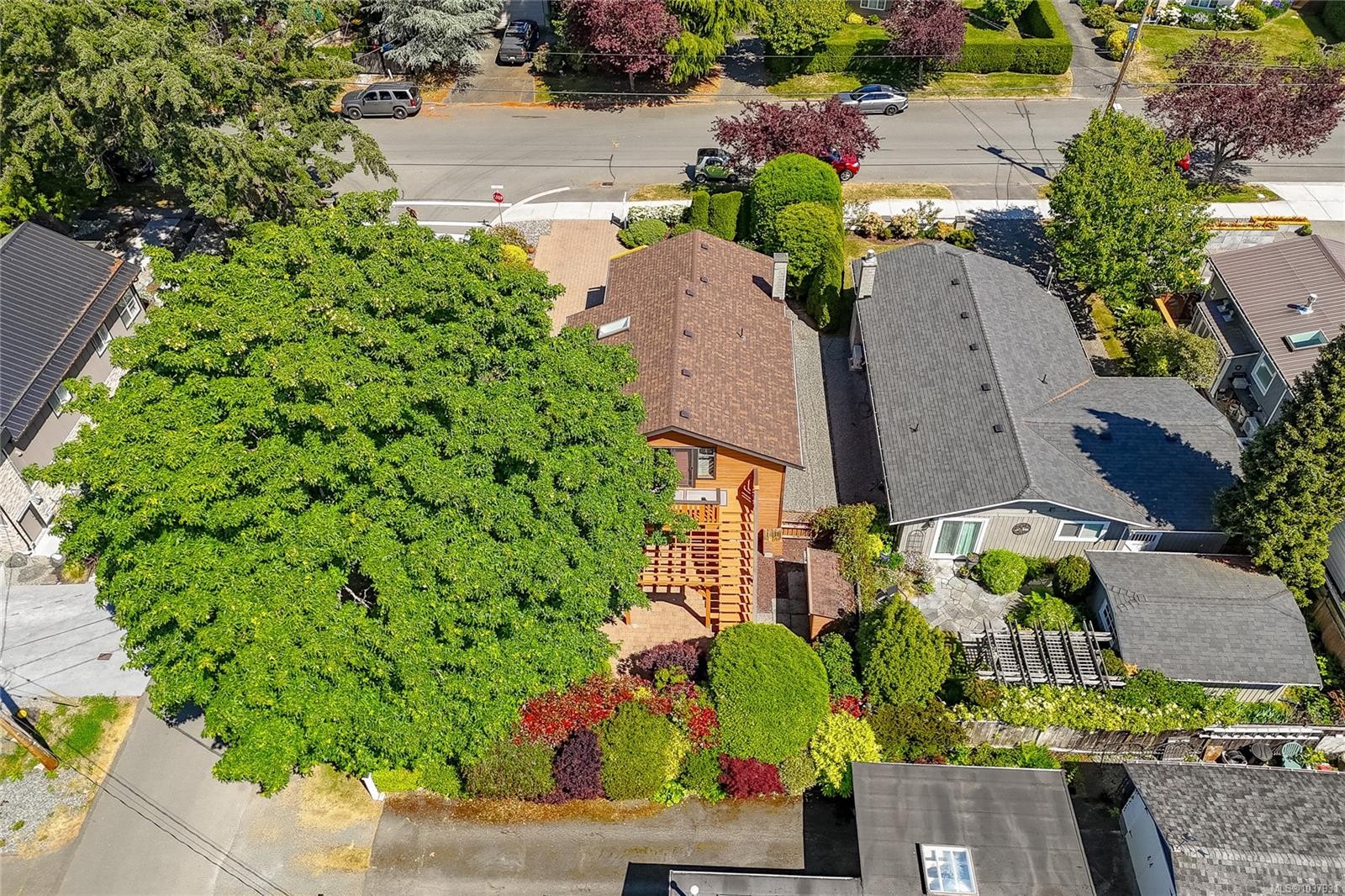 10210 Third St, Sidney, BC