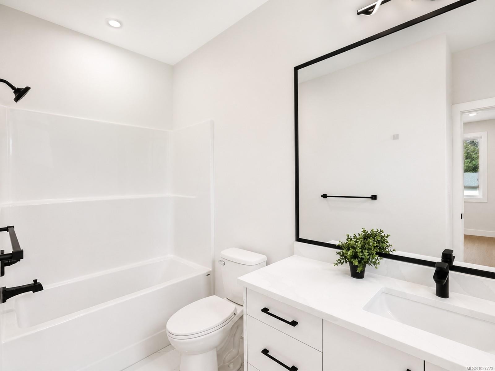 20 Leam Rd, Nanaimo, BC - Indoor Photo Showing Bathroom