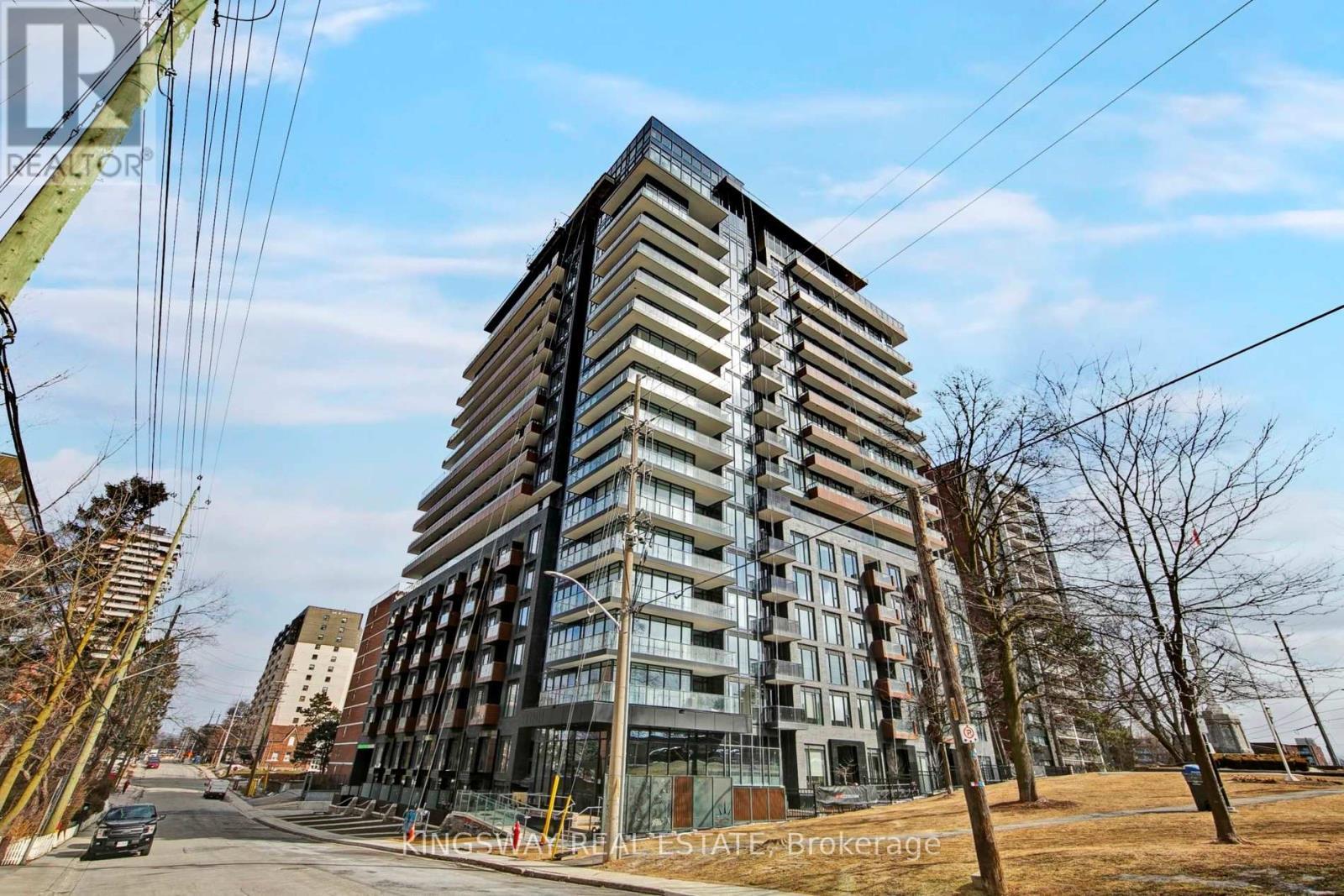 910 - 21 Park Street, Mississauga, ON - Outdoor With Balcony With Facade