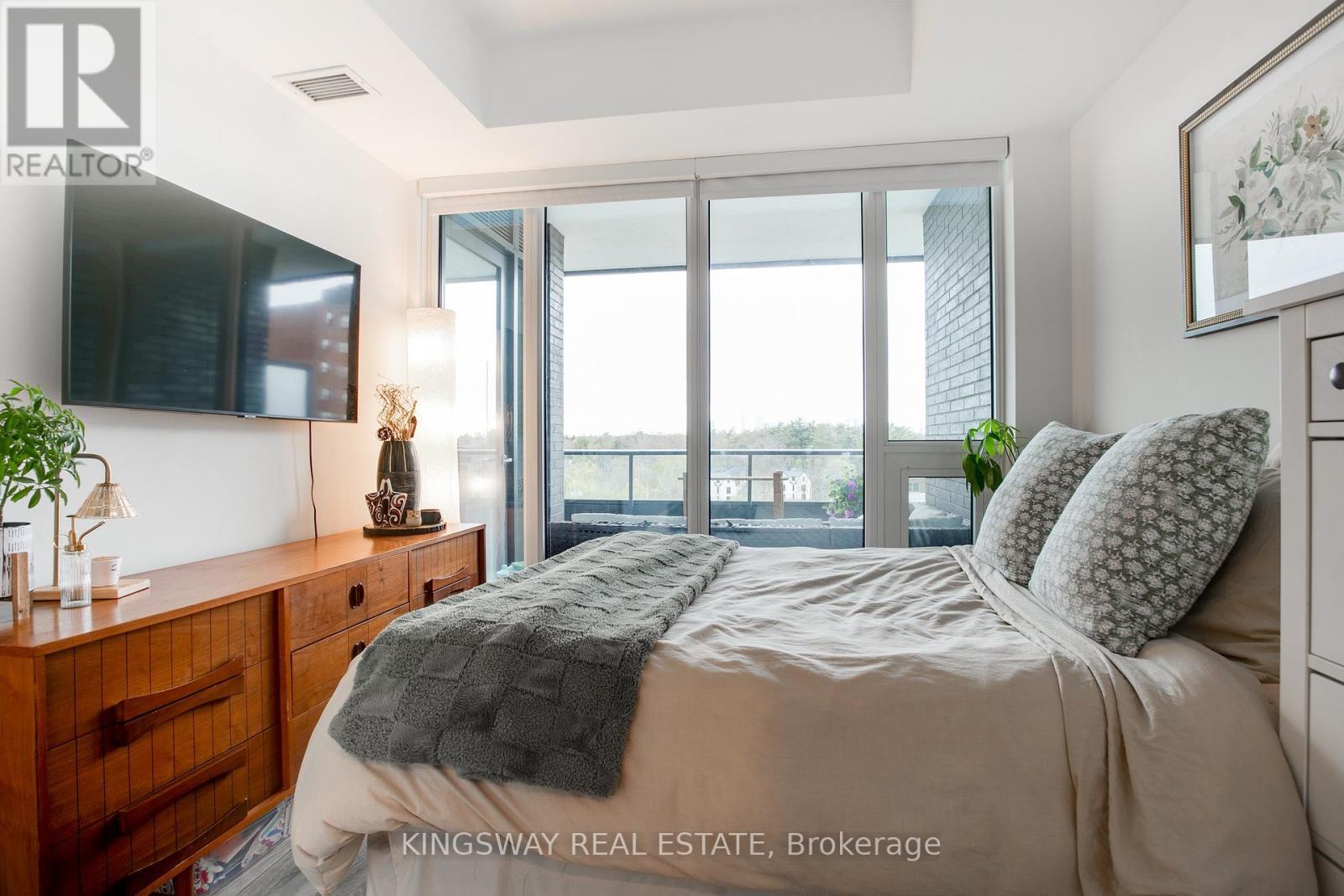 910 - 21 Park Street, Mississauga, ON - Indoor Photo Showing Bedroom