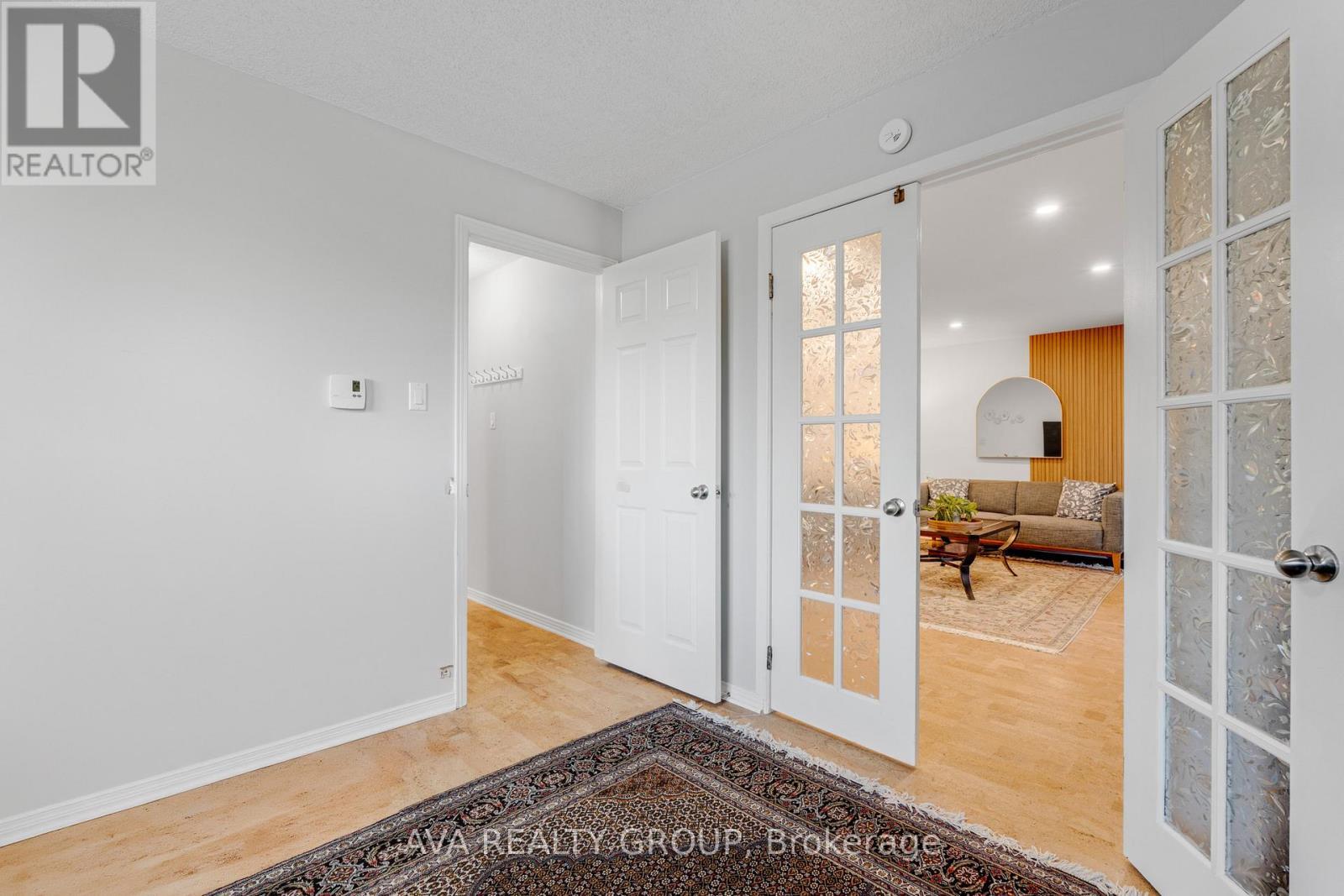 106 Stratas Court N, Ottawa, ON