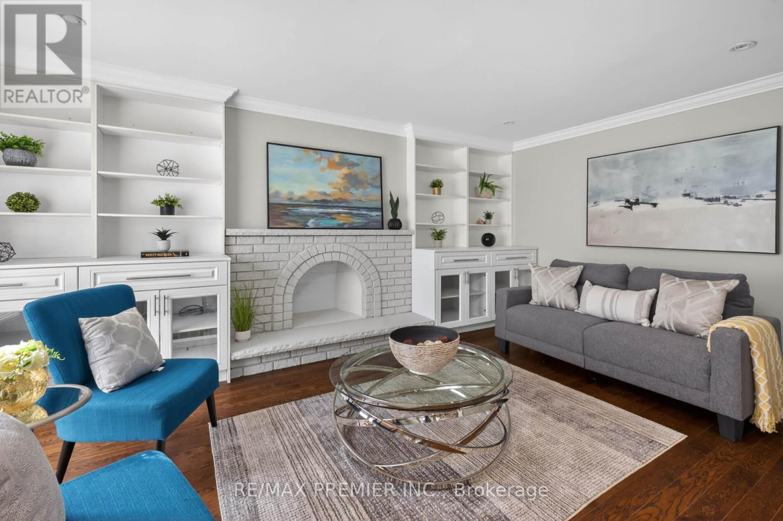 248 Forest Drive, Vaughan, ON - Indoor Photo Showing Living Room