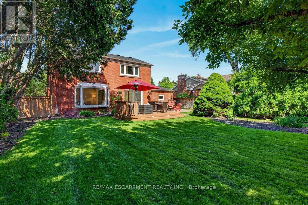 350 East Side Crescent, Burlington, ON - Outdoor With Deck Patio Veranda