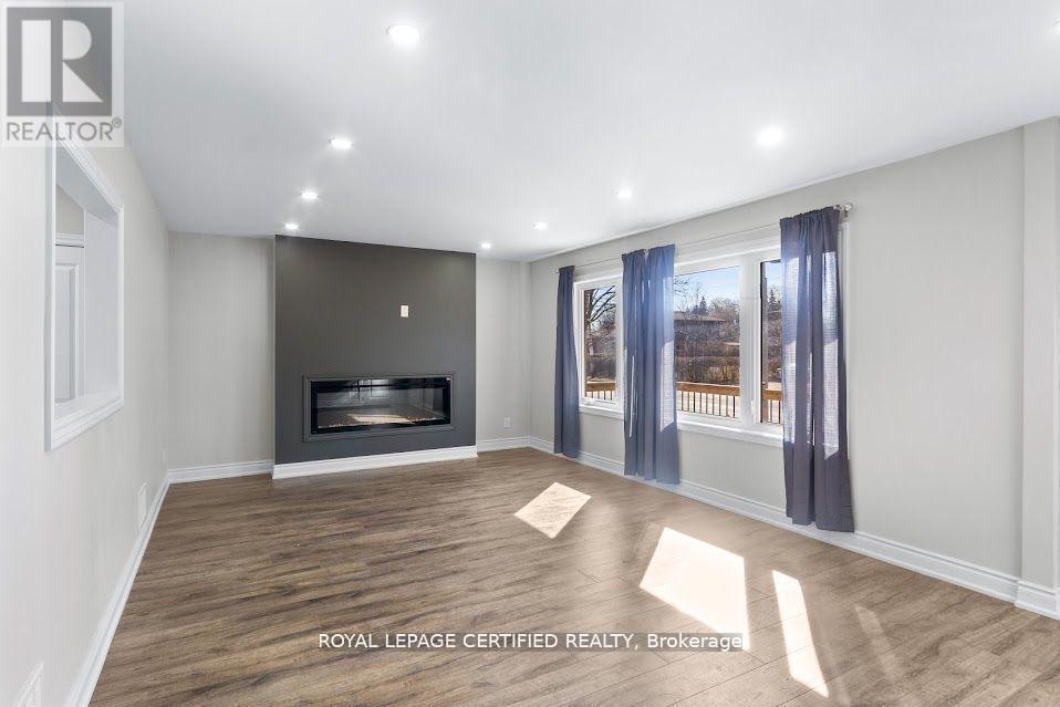 38 Collier Road, Thorold, ON - Indoor With Fireplace