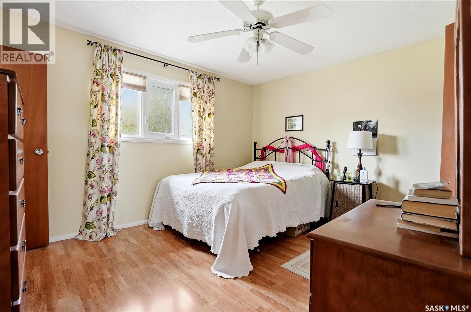 2362 Easthill, Saskatoon, SK - Indoor Photo Showing Bedroom