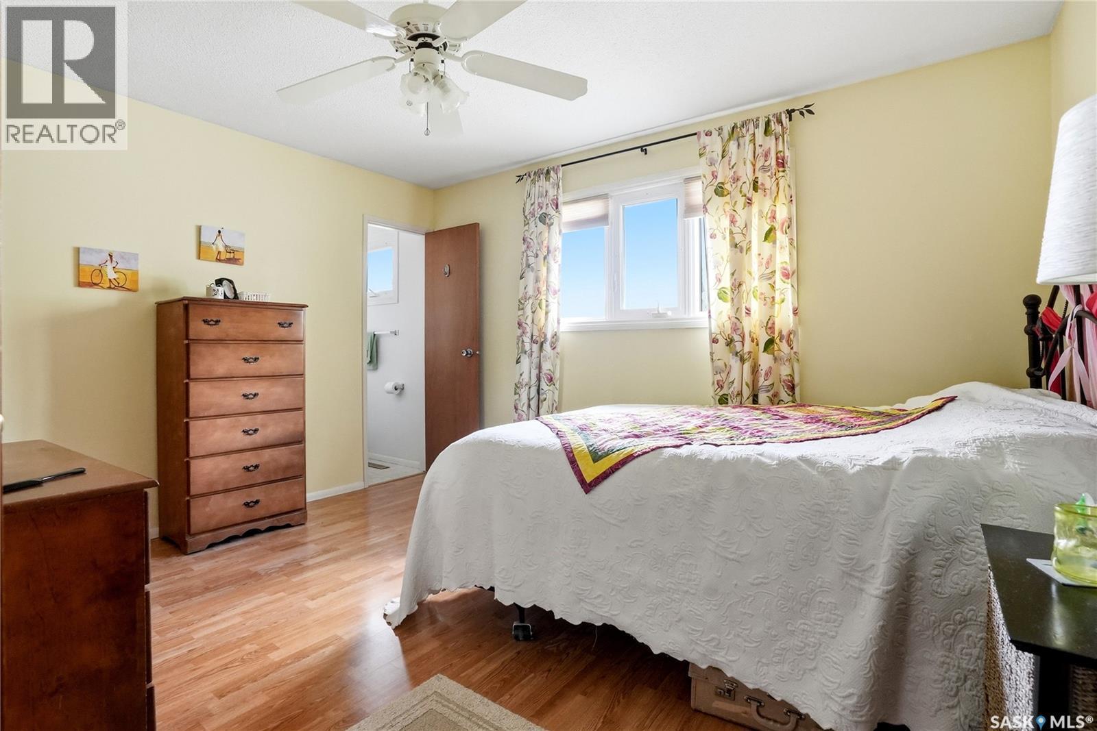 2362 Easthill, Saskatoon, SK - Indoor Photo Showing Bedroom