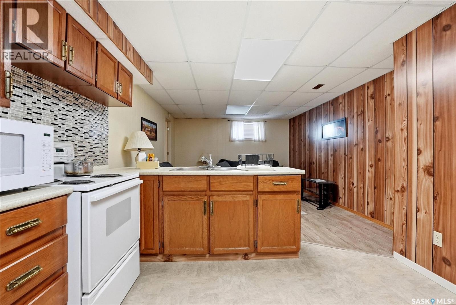 2362 Easthill, Saskatoon, SK - Indoor Photo Showing Other Room