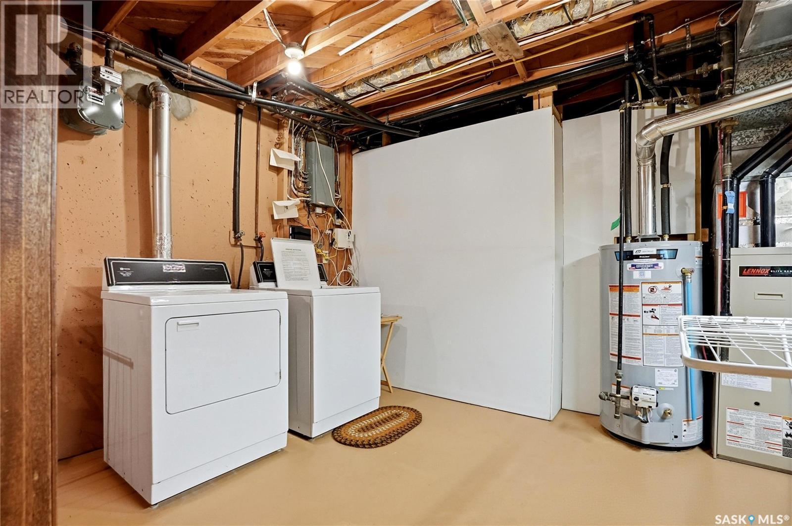 2362 Easthill, Saskatoon, SK - Indoor Photo Showing Laundry Room