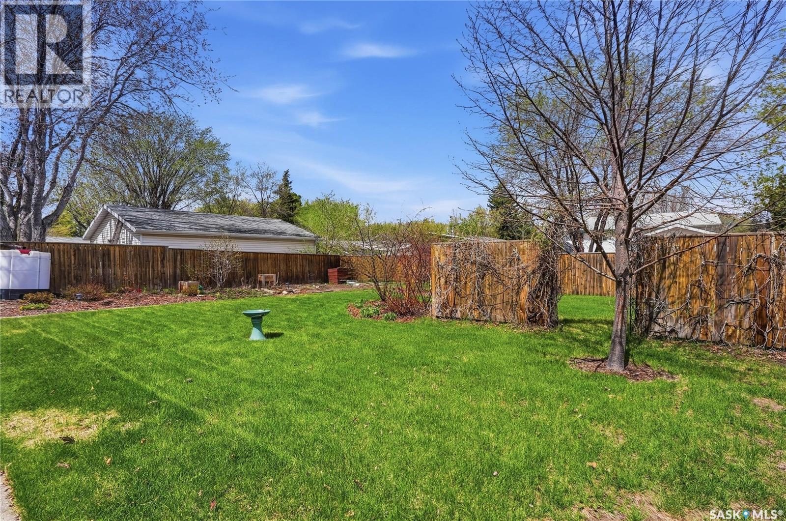 2362 Easthill, Saskatoon, SK - Outdoor With Backyard