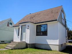 25 Neebig Avenue Manitouwadge, ON P0T 2C0