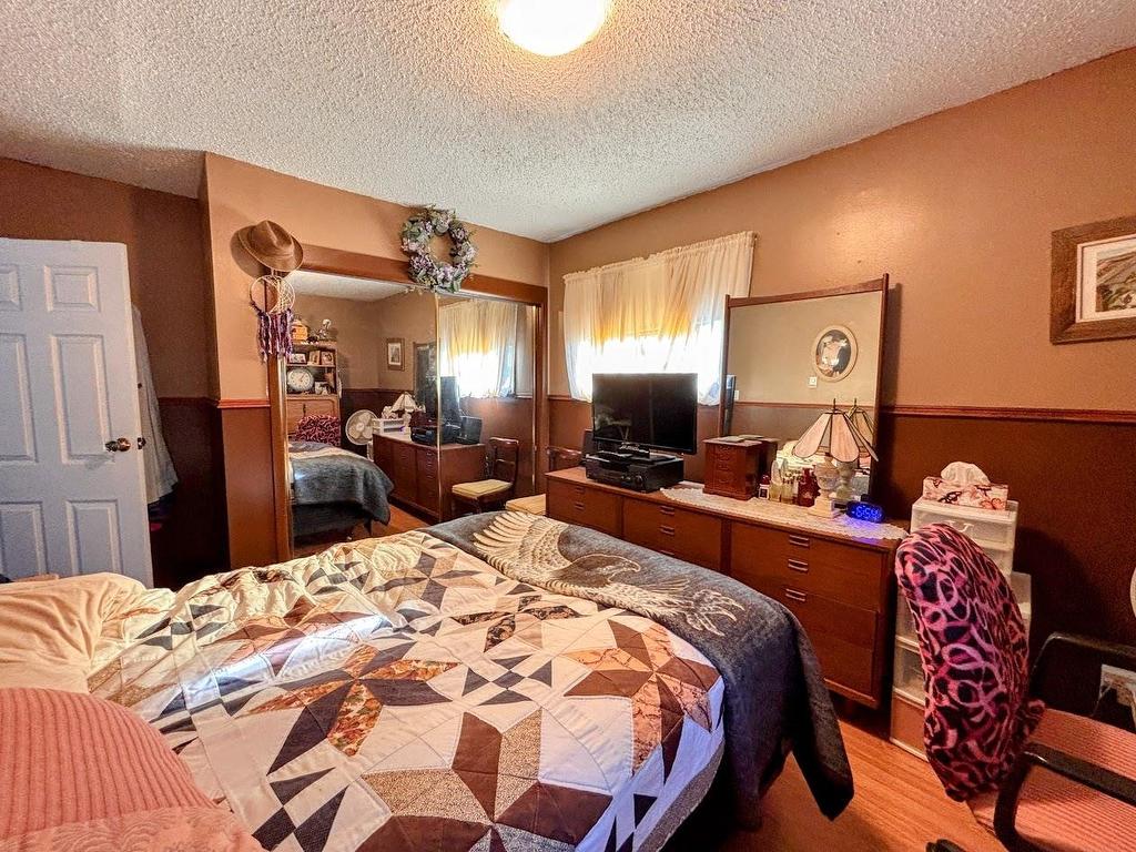9 Swallow Drive, Manitouwadge, ON - Indoor Photo Showing Bedroom
